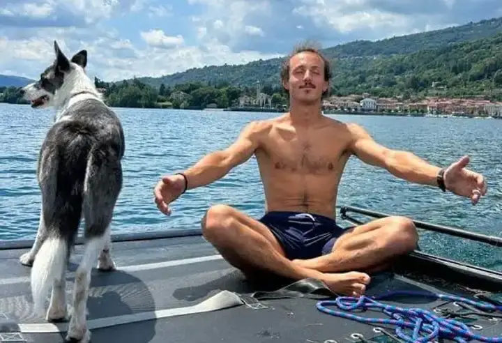 Tour in catamarano a vela sul Lago Maggiore thumbnail 4