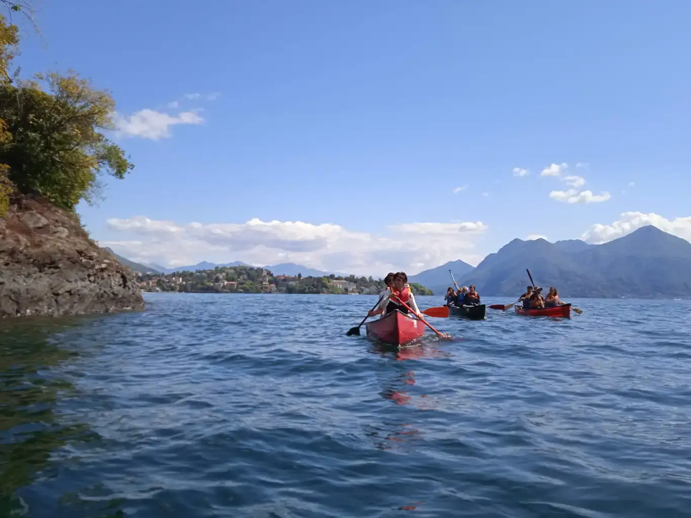 Tour in canoa sul Lago Maggiore alle Isole Borromee thumbnail 4