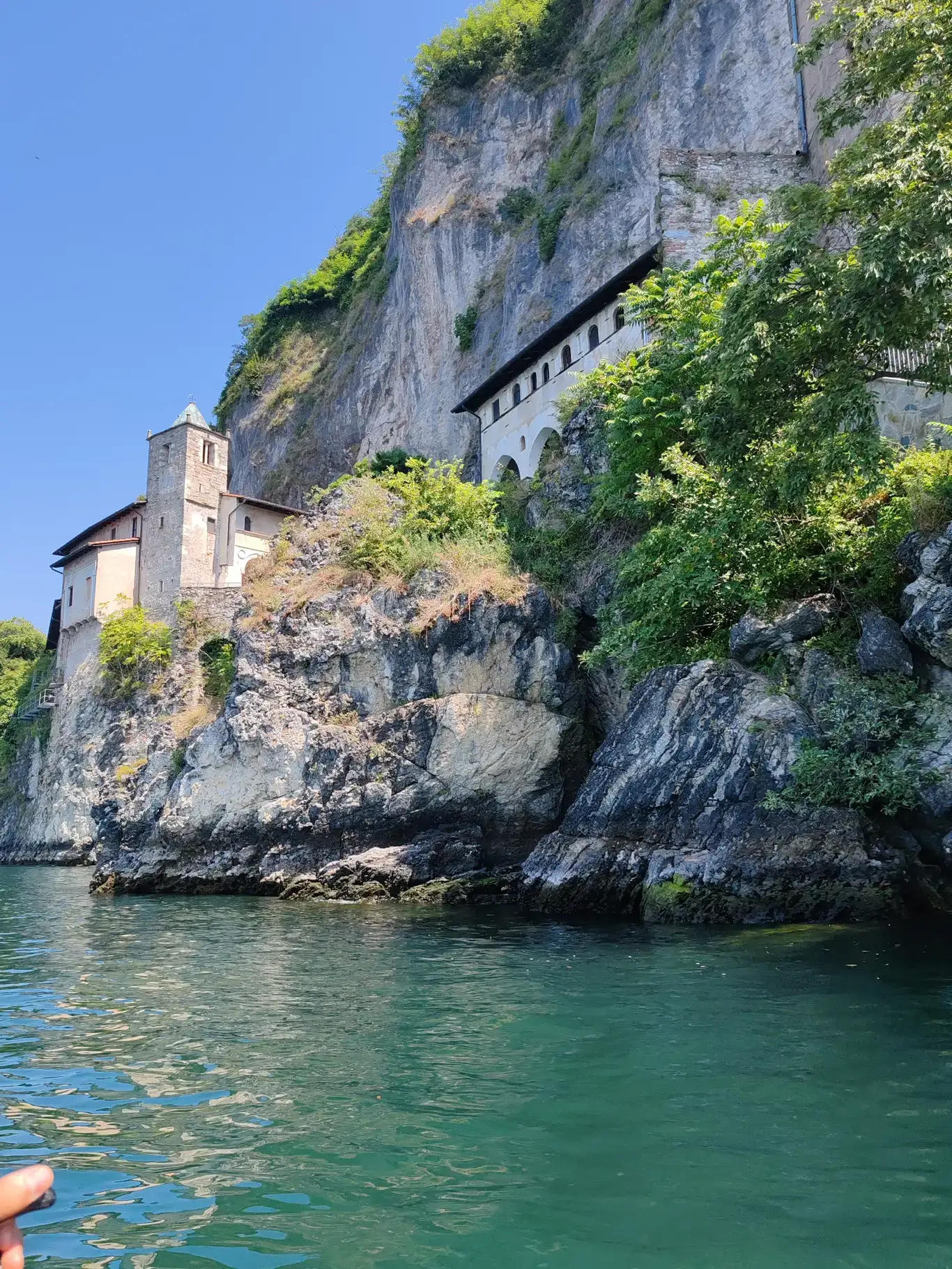 Tour in canoa canadese a Santa Caterina sul Lago Maggiore thumbnail 2