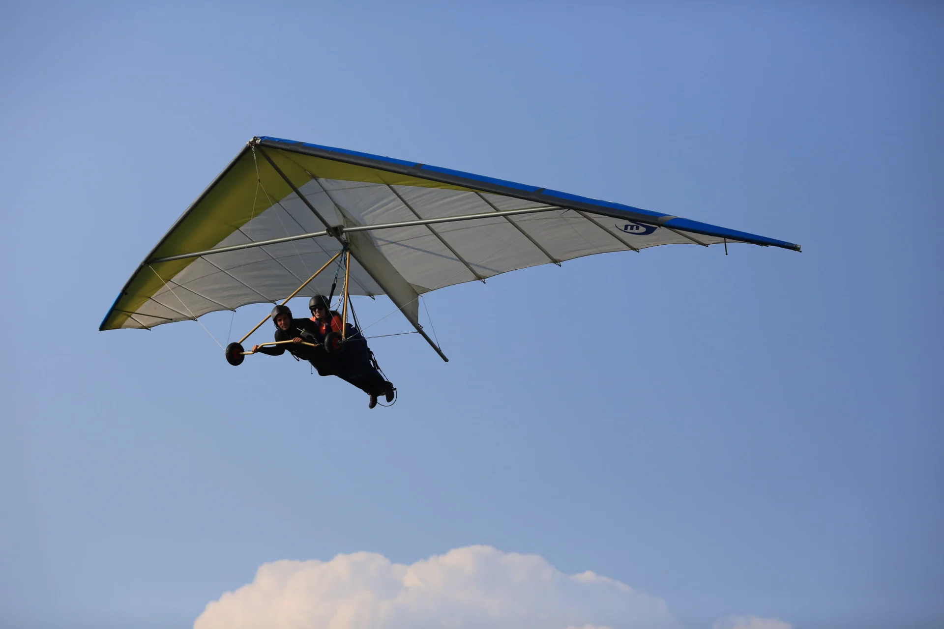 Volo in parapendio tandem a Laveno-Mombello thumbnail 3
