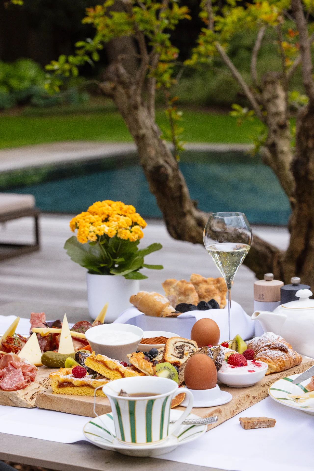 Slow Sunday at the Castle: Day Spa & Brunch thumbnail 4