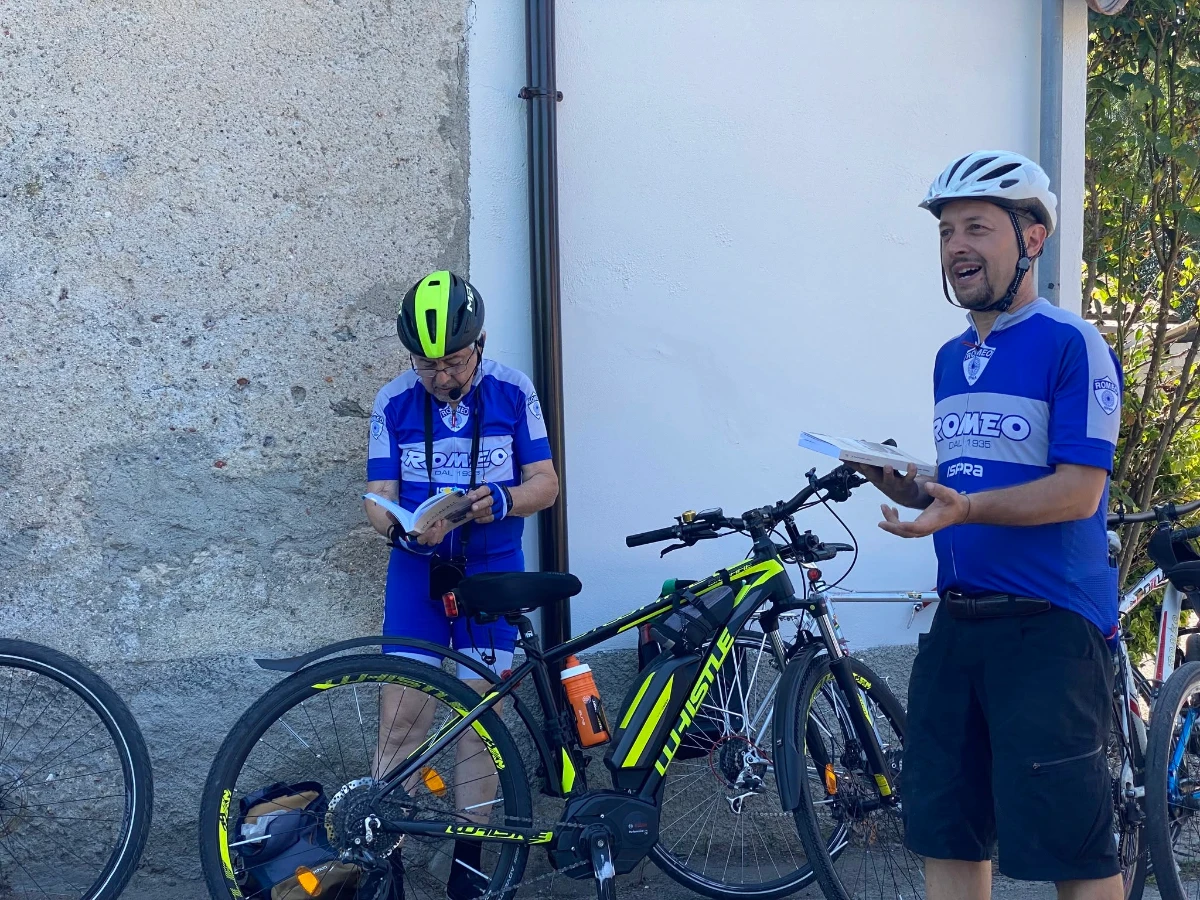 Sunset Bike Experience: Ride into Emotion thumbnail 2