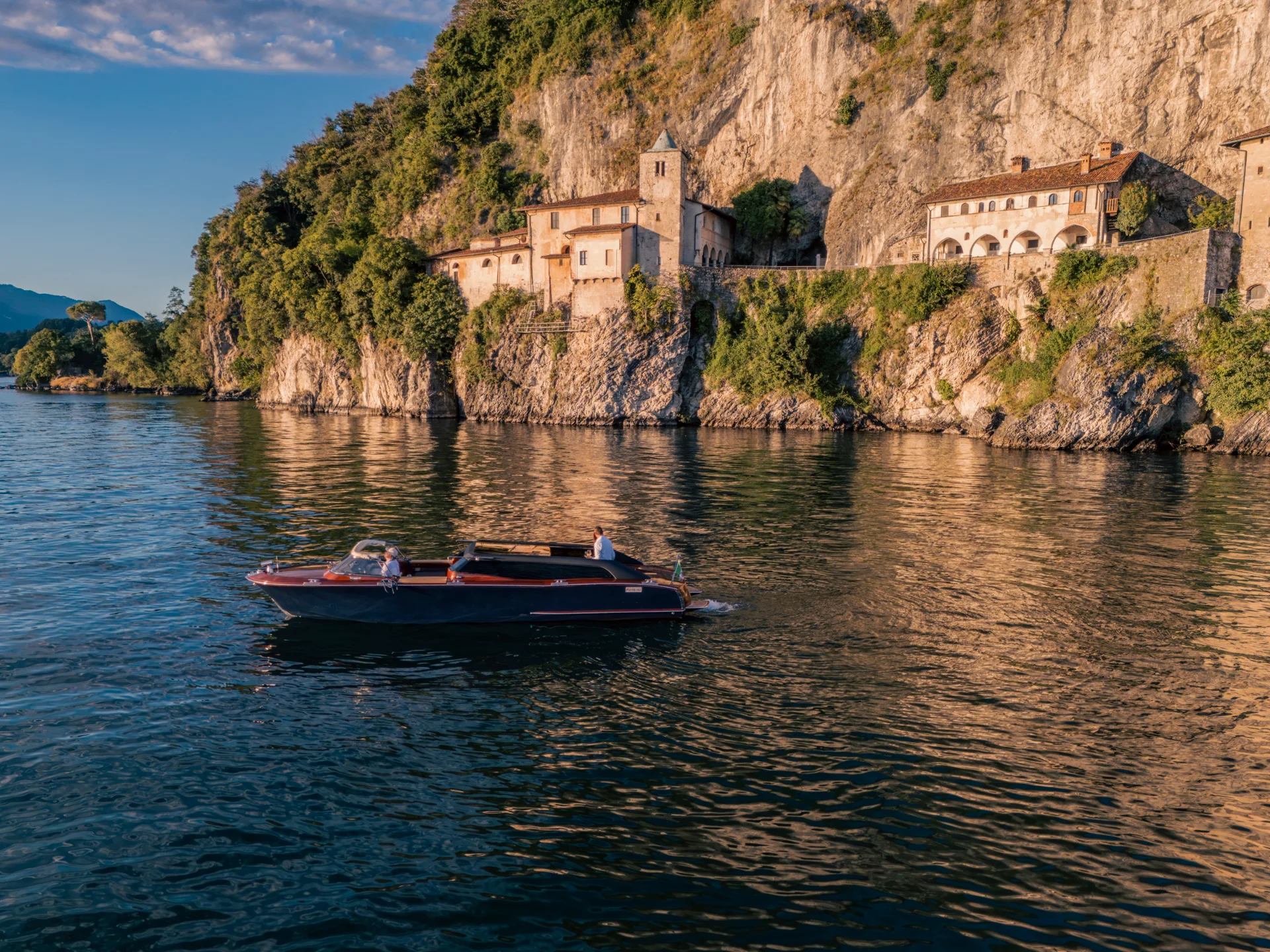 The Golden Hour - Tour delle ville e Santa Caterina del Sasso (1 ora) thumbnail 4