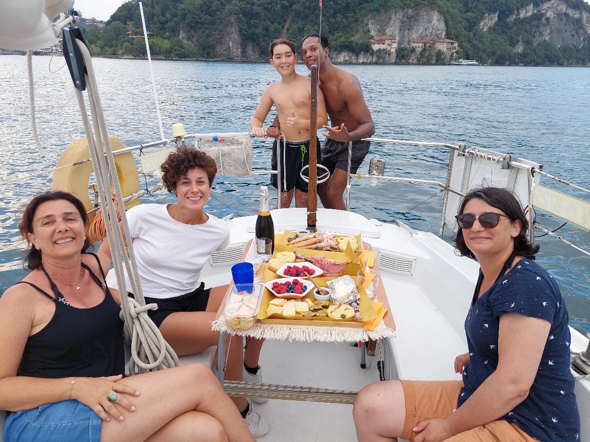 Sunset Sailing Aperitivo on Lake Maggiore with Live Music - Private Experience thumbnail 6