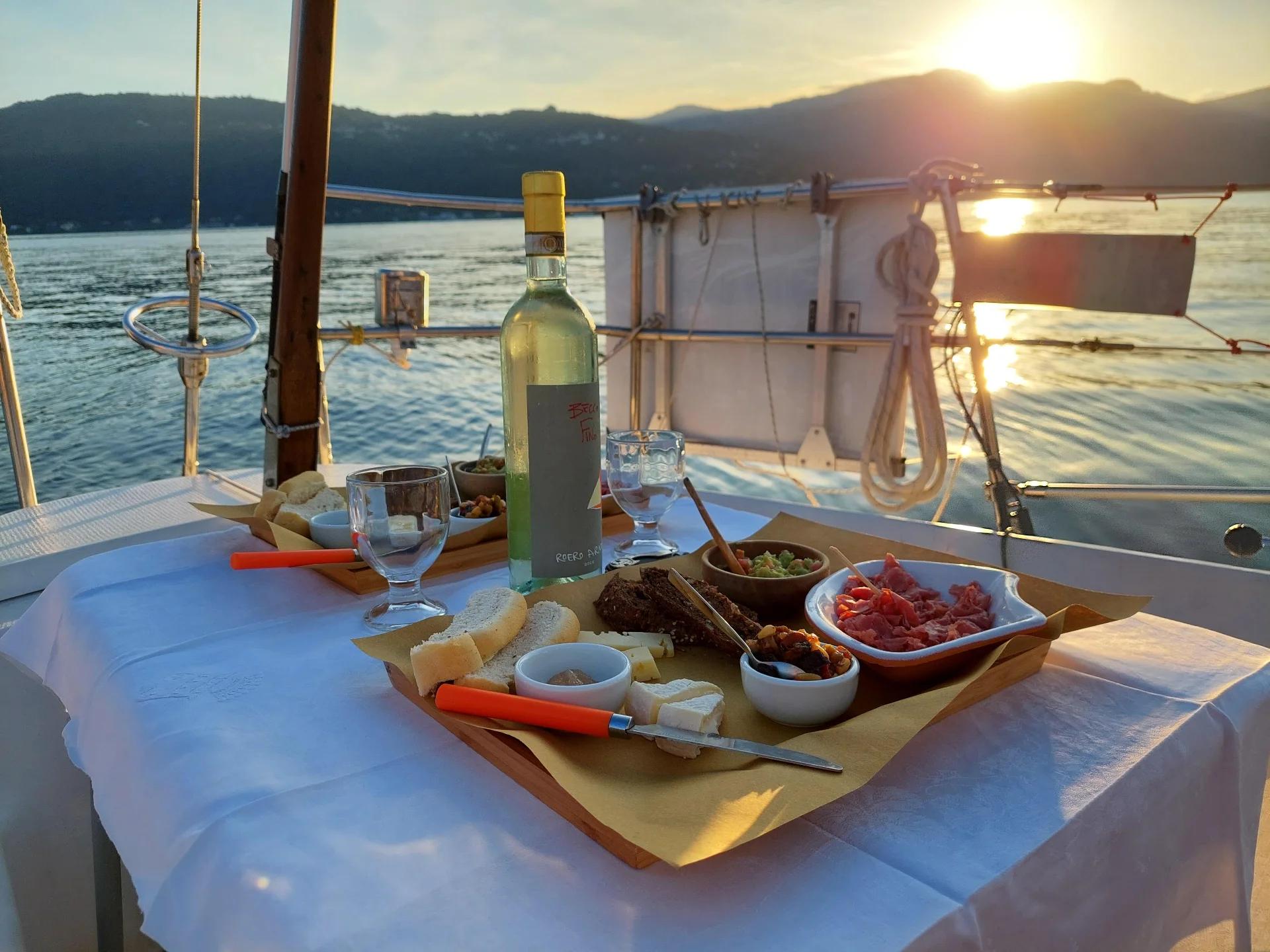 Sunset Sailing Aperitivo on Lake Maggiore with Live Music - Private Experience
